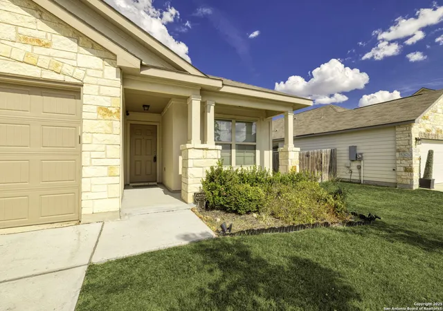 Photo 3 of Single family home for sale at 161 Sambar Main, Schertz, TX 78108 | MLS# 1947251 | Listing updated on 2026-09-02