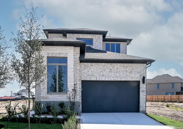Photo 1 of Single family home for sale at 813 Water Landing, New Braunfels, TX 78130 | MLS# 1955164 | Listing updated on 2026-10-08