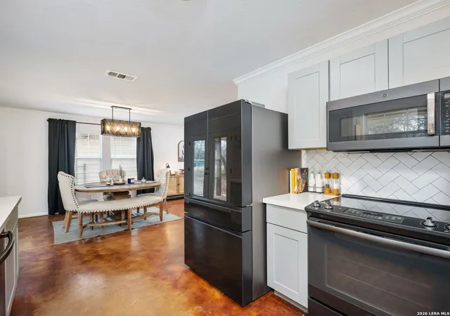 Photo 4 of Single family home for sale at 786 Deep Water Dr, Spring Branch, TX 78070 | MLS# 1956659 | Listing updated on 2026-09-22
