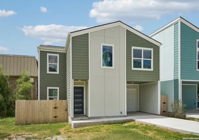 Photo 3 of Single family home for sale at 310 W Evergreen St #108, San Antonio, TX 78212 | MLS# 1957397 | Listing updated on 2026-09-16