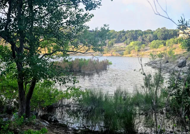 Photo 1 of Single family home for sale at 1262 Paradise Dr, Canyon Lake, TX 78133 | MLS# 1957585 | Listing updated on 2026-09-01