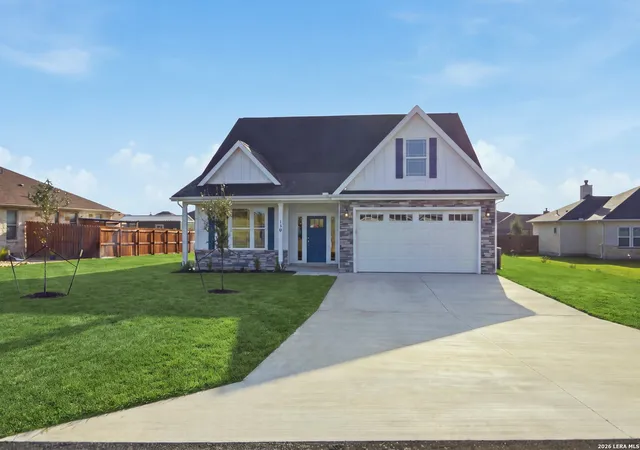 Photo 2 of Single family home for sale at 130 Merion Ln, La Vernia, TX 78121 | MLS# 1957855 | Listing updated on 2026-09-14