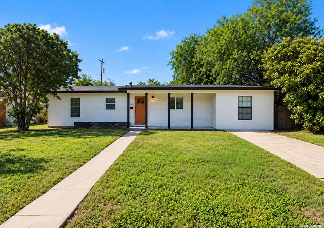 Photo 1 of Single family home for sale at 258 Antrim Dr, San Antonio, TX 78218 | MLS# 1966428 | Listing updated on 2026-09-11