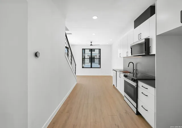 Listing Photo 3 - Condo for sale in building located at 634 Central Pkwy, New Braunfels, TX 78130 - Unit #1201