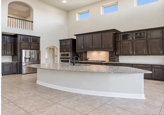 Photo 4 of Single family home for sale at 18806 Canyon View Pass, Helotes, TX 78023 | MLS# 1972076 | Listing updated on 2026-10-09