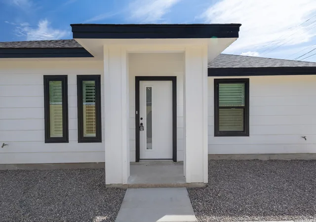 Photo 3 of Multi family home for sale at 1990 Las Quintas Blvd, Eagle Pass, TX 78552 | MLS# 1981451 | Listing updated on 2026-09-12