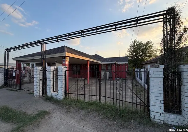 Photo 1 of Single family home for sale at 1558 Eidson Rd, Eagle Pass, TX 78852 | MLS# 1981479 | Listing updated on 2026-09-14
