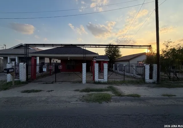 Photo 4 of Single family home for sale at 1558 Eidson Rd, Eagle Pass, TX 78852 | MLS# 1981479 | Listing updated on 2026-09-14
