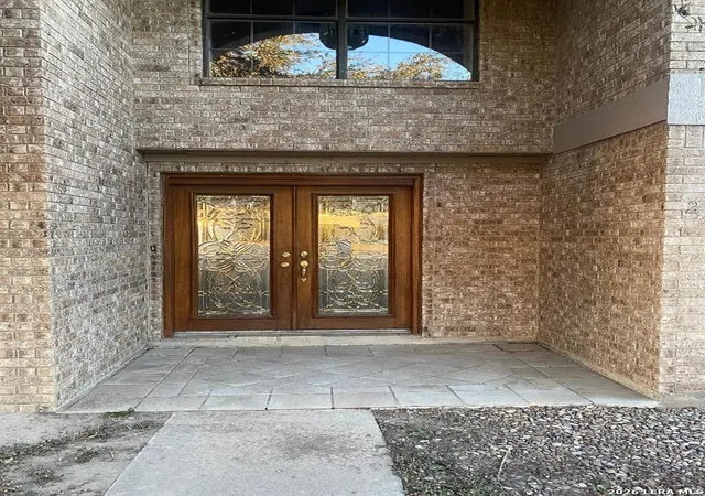 Photo 2 of Single family home for sale at 2288 Beverly Hills Blvd, Eagle Pass, TX 78852 | MLS# 1984887 | Listing updated on 2026-09-10