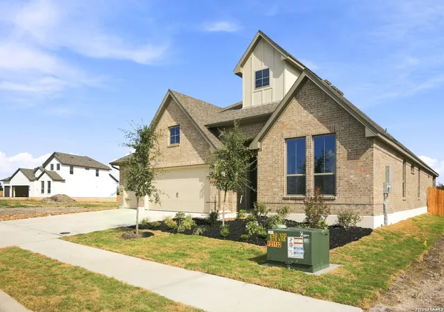 Photo 3 of Single family home for sale at 195 Grand Legacy, New Braunfels, TX 78130 | MLS# 1993857 | Listing updated on 2026-10-12