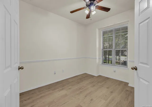 Photo 3 of Single family home for sale at 112 Coyote Cir, Boerne, TX 78006 | MLS# 1994396 | Listing updated on 2026-09-09
