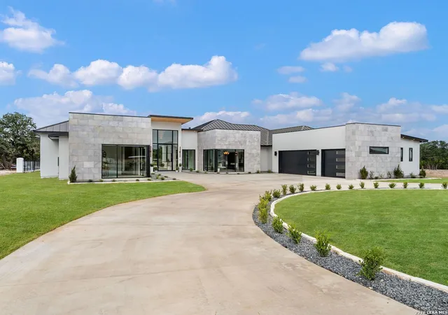 Photo 1 of Mansion for sale at 59 Ranch Hts, Fair Oaks Ranch, TX 78015 | MLS# 1996672 | Listing updated on 2026-09-28