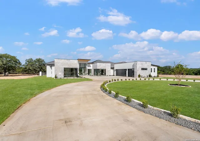 Photo 3 of Single family home for sale at 59 Ranch Hts, Fair Oaks Ranch, TX 78015 | MLS# 1996672 | Listing updated on 2026-09-28