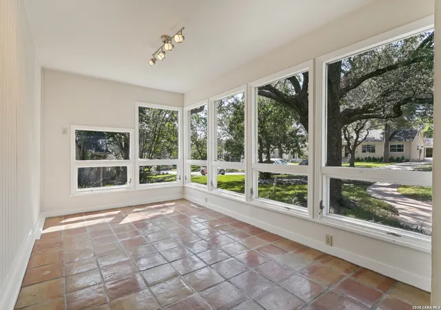 Photo 3 of Single family home for sale at 825 Wiltshire Ave, Terrell Hills, TX 78209 | MLS# 1997646 | Listing updated on 2026-09-28
