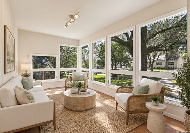 Photo 3 of Single family home for sale at 825 Wiltshire Ave, Terrell Hills, TX 78209 | MLS# 1997646 | Listing updated on 2026-09-28