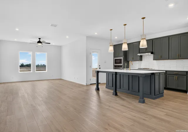 Photo 4 of Single family home for sale at 144 Yale St, San Marcos, TX 78666 | MLS# 2000454 | Listing updated on 2026-10-28