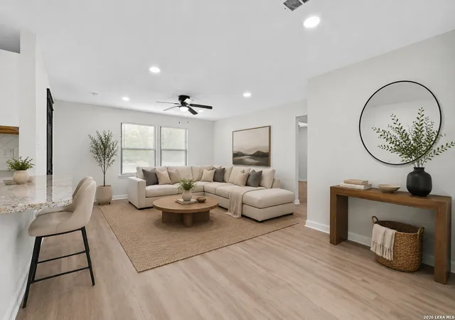 Photo 2 of Single family home for sale at 202 Lanark Dr, San Antonio, TX 78218 | MLS# 2002467 | Listing updated on 2026-09-18