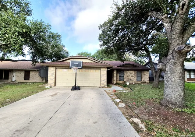 Photo 3 of Single family home for sale at 7161 Webbwood Way, San Antonio, TX 78250 | MLS# 2005078 | Listing updated on 2026-09-12