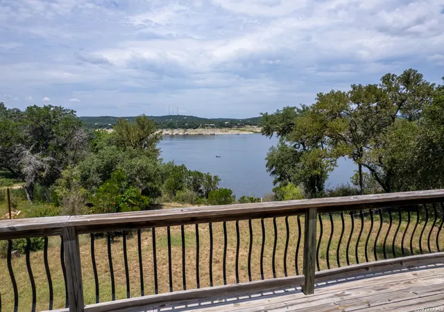 Photo 2 of Single family home for sale at 550 County Road 262, Mico, TX 78056 | MLS# 2006152 | Listing updated on 2026-10-02