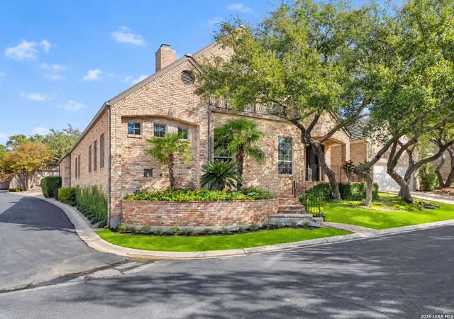 Photo 4 of Single family home for sale at 9 Rugby Ln, San Antonio, TX 78257 | MLS# 2006824 | Listing updated on 2026-09-10