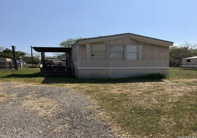 Photo 1 of Single family home for sale at 1606 The Lane, Pleasanton, TX 78064 | MLS# 2007018 | Listing updated on 2026-09-25
