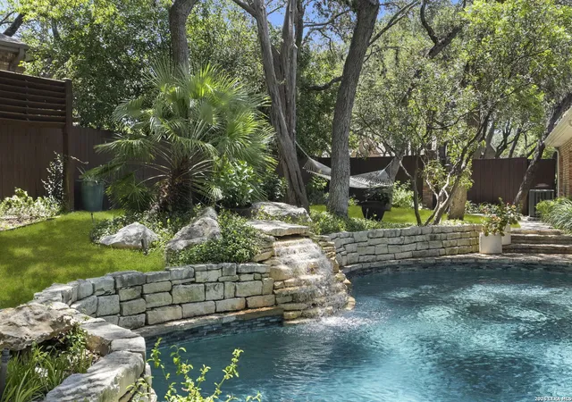 Single family home for sale at 10 Inwood Mnr, San Antonio, TX 78248 | MLS# 2007953