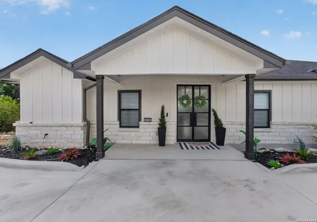 Photo 2 of Single family home for sale at 299 Prairie 2776, Mico, TX 78056 | MLS# 2009368 | Listing updated on 2026-09-03