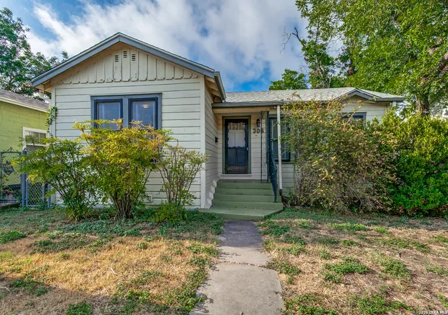 Photo 1 of Sale Pending at 306 Bailey Ave, San Antonio, TX 78210 | MLS# 2010134 | Listing updated on 2026-09-17
