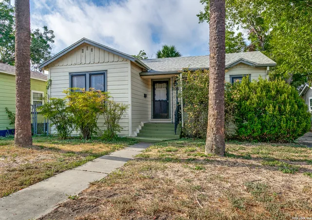 Photo 1 of Sale Pending at 306 Bailey Ave, San Antonio, TX 78210 | MLS# 2010134 | Listing updated on 2026-09-17