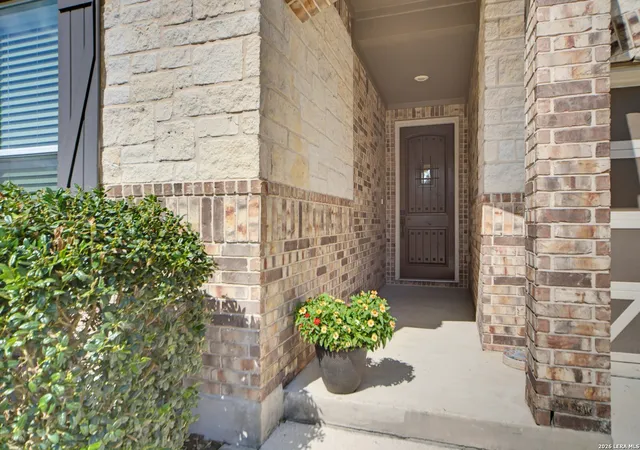 Photo 3 of Single family home for sale at 120 Rocky Path, Boerne, TX 78006 | MLS# 2010695 | Listing updated on 2026-09-11