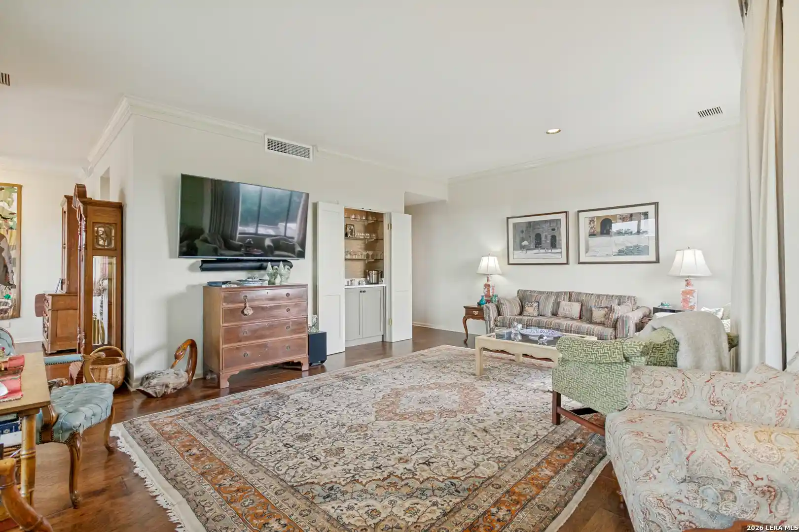 Listing Photo 2 - Condo for sale in 4001 N New Braunfels Ave located at 4001 N New Braunfels Ave, San Antonio, TX 78209 - Unit #404