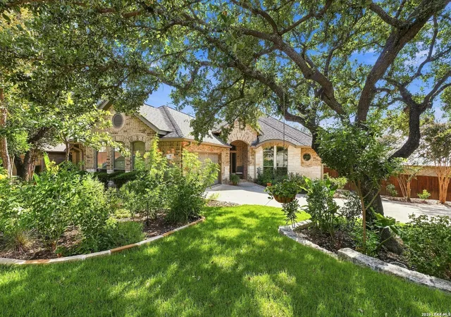 Photo 3 of Sale Pending at 27 Great Wood, Hollywood Park, TX 78232 | MLS# 2011837 | Listing updated on 2026-09-11