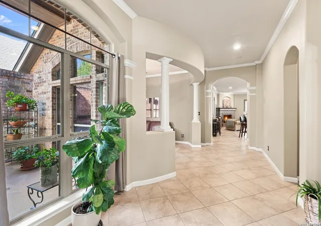 Photo 4 of Sale Pending at 27 Great Wood, Hollywood Park, TX 78232 | MLS# 2011837 | Listing updated on 2026-09-11