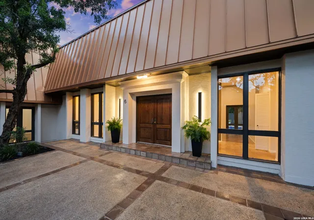 Photo 2 of Mansion for sale at 6 Sleepy Cvs St, San Antonio, TX 78230 | MLS# 2012478 | Listing updated on 2026-09-27