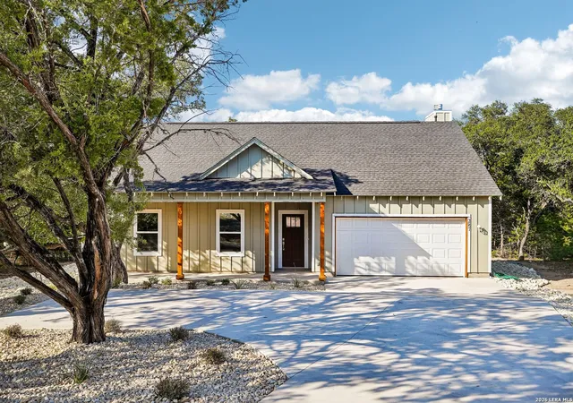 Photo 1 of Single family home for sale at 287 Deer Oaks Dr, Lakehills, TX 78063 | MLS# 2012823 | Listing updated on 2026-09-11