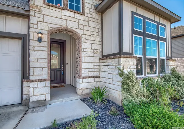 Photo 3 of Single family home for sale at 356 Sonata Cyn, Spring Branch, TX 78070 | MLS# 2012956 | Listing updated on 2026-09-11