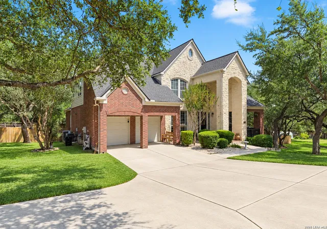Photo 4 of Single family home for sale at 8715 Timberland Trl, Boerne, TX 78015 | MLS# 2013021 | Listing updated on 2026-09-10