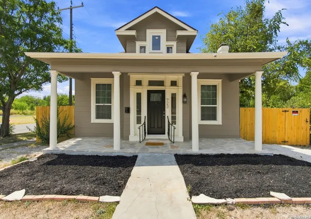 Photo 2 of Single family home for sale at 923 Saint Anthony Ave, San Antonio, TX 78210 | MLS# 2013047 | Listing updated on 2026-09-18