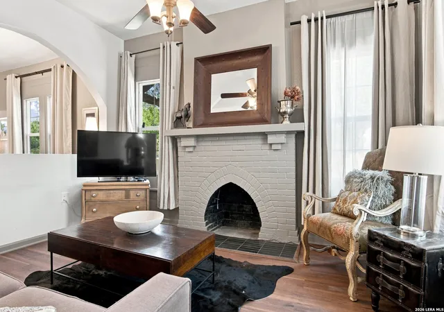 Photo 1 of Single family home for sale at 923 Saint Anthony Ave, San Antonio, TX 78210 | MLS# 2013047 | Listing updated on 2026-09-18