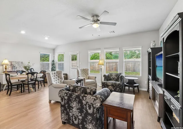 Photo 4 of Single family home for sale at 6063 Ballast Trl, New Braunfels, TX 78132 | MLS# 2013048 | Listing updated on 2026-09-12
