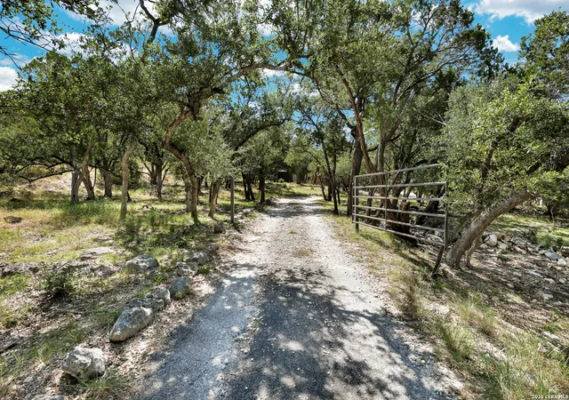 Photo 2 of Single family home for sale at 1202 Flagstone Dr, San Antonio, TX 78260 | MLS# 2013063 | Listing updated on 2026-09-08