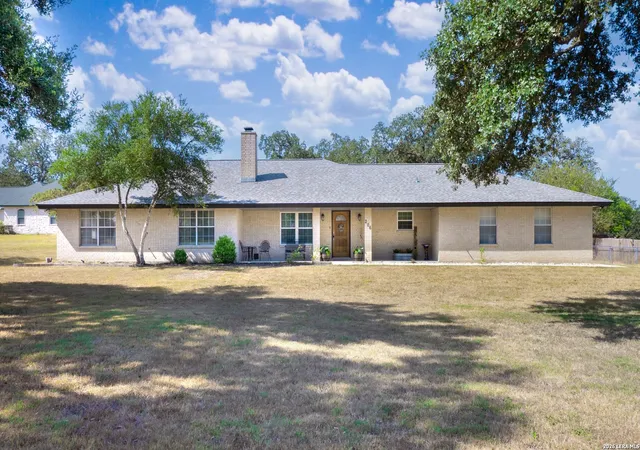 Photo 1 of Single family home for sale at 206 Deer Ridge Dr, La Vernia, TX 78121 | MLS# 2013065 | Listing updated on 2026-09-25