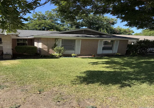 Photo 1 of Sale Pending at 3431 Quakertown Dr, San Antonio, TX 78230 | MLS# 2013116 | Listing updated on 2026-09-01