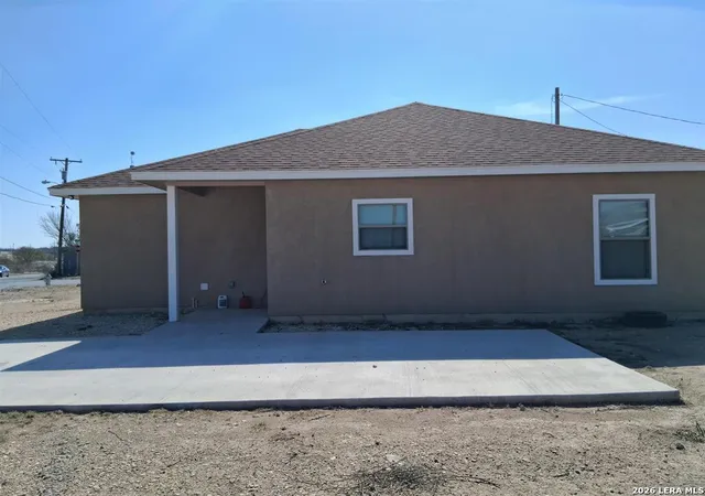 Photo 3 of Single family home for sale at 1012 E Bowie St, Del Rio, TX 78840 | MLS# 2013126 | Listing updated on 2026-09-18