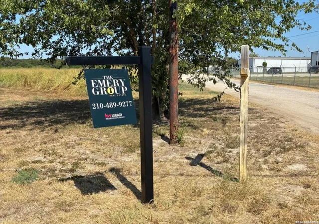 Photo 1 of Land for sale at 1886 E Us Hwy 90, Seguin, TX 78155 | MLS# 2013136 | Listing updated on 2026-09-12
