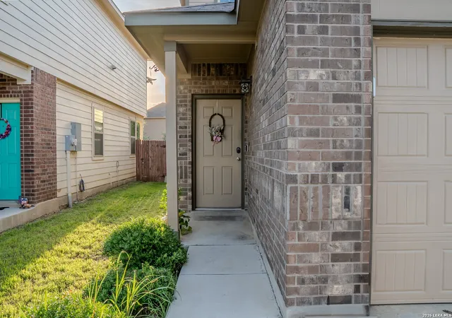 Photo 3 of Single family home for sale at 10563 Green Rock Dr, San Antonio, TX 78223 | MLS# 2013137 | Listing updated on 2026-09-12