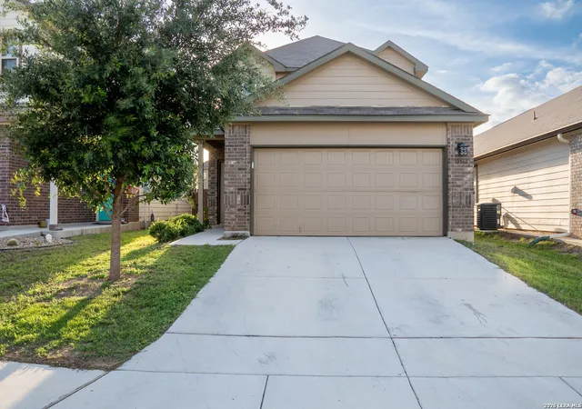 Photo 4 of Single family home for sale at 10563 Green Rock Dr, San Antonio, TX 78223 | MLS# 2013137 | Listing updated on 2026-09-12