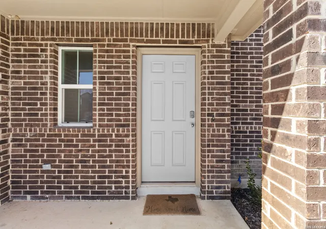 Photo 3 of Single family home for sale at 1617 Hoatzin Run, San Antonio, TX 78253 | MLS# 2013146 | Listing updated on 2026-09-12