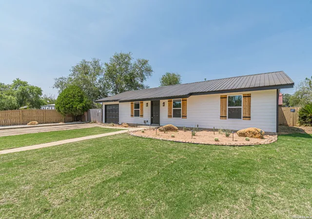 Photo 2 of Single family home for sale at 1215 Olive, Jourdanton, TX 78026 | MLS# 2013147 | Listing updated on 2026-09-26