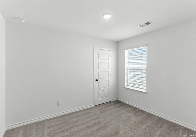 Photo 4 of Single family home for sale at 4088 Bermuda Ln, Seguin, TX 78155 | MLS# 2013167 | Listing updated on 2026-09-12